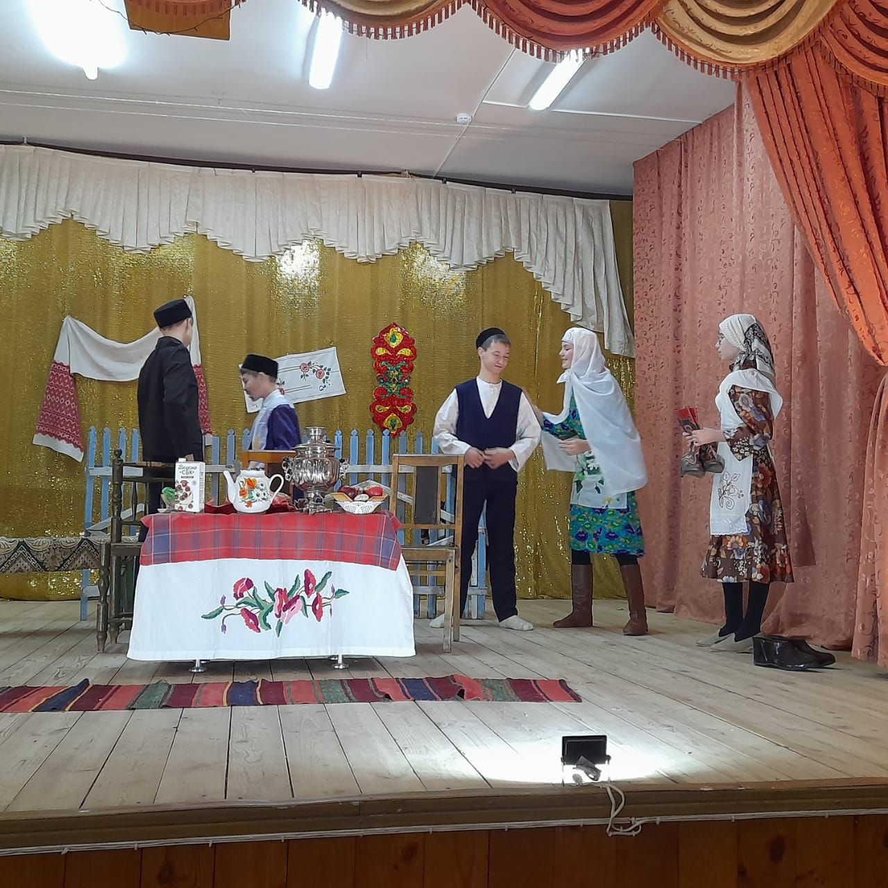 «Кәҗүл читек» әсәрен сәхнәләштердек